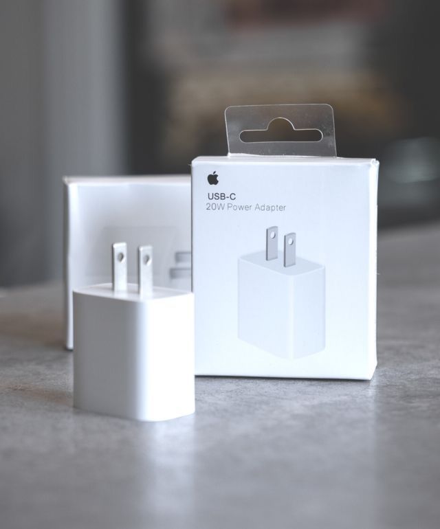 iPhone 20W Power Adapter